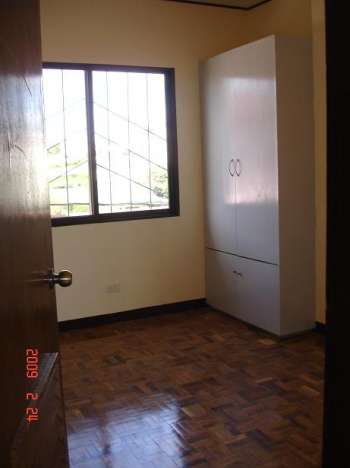 Apartment For Rent in Cainta Rizal Near Robinsons, Ever Gotesco and Sta